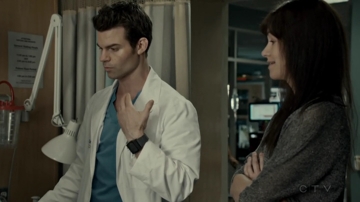 VampireDiariesWorld-dot-org_SavingHope2x16-1336.jpg