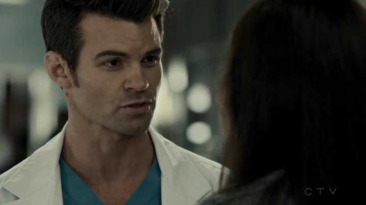 VampireDiariesWorld-dot-org_SavingHope2x16-1384.jpg