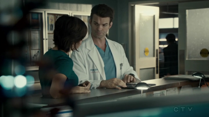 VampireDiariesWorld-dot-org_SavingHope2x16-1747.jpg