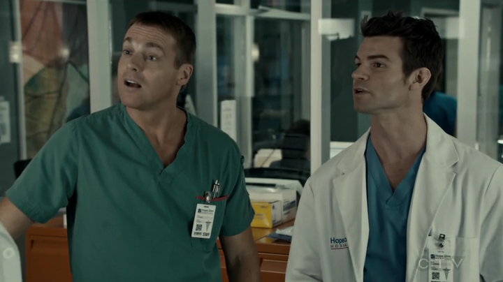 VampireDiariesWorld-dot-org_SavingHope2x17-0500.jpg