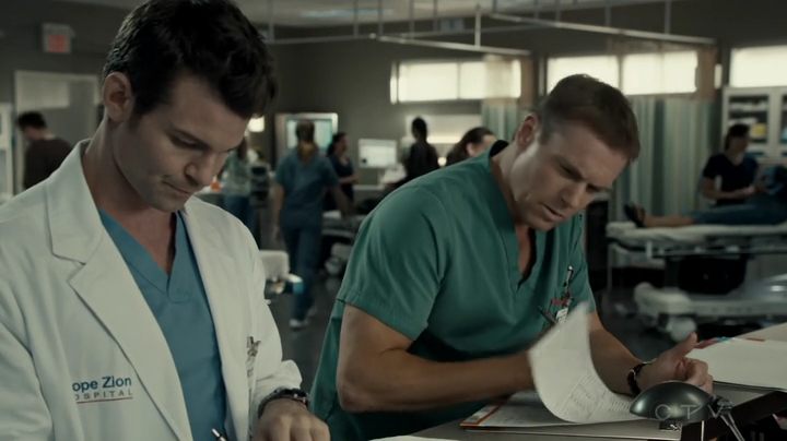 VampireDiariesWorld-dot-org_SavingHope2x17-1573.jpg
