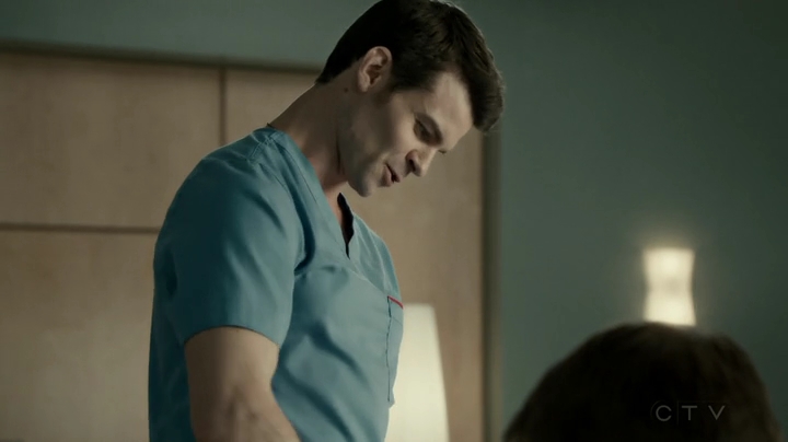 VampireDiariesWorld-dot-org_SavingHope2x17-2419.jpg