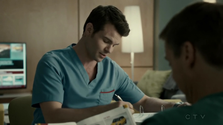 VampireDiariesWorld-dot-org_SavingHope2x17-2434.jpg