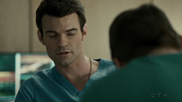 VampireDiariesWorld-dot-org_SavingHope2x17-2493.jpg VampireDiariesWorld-dot-org_SavingHope2x17-2493.jpg