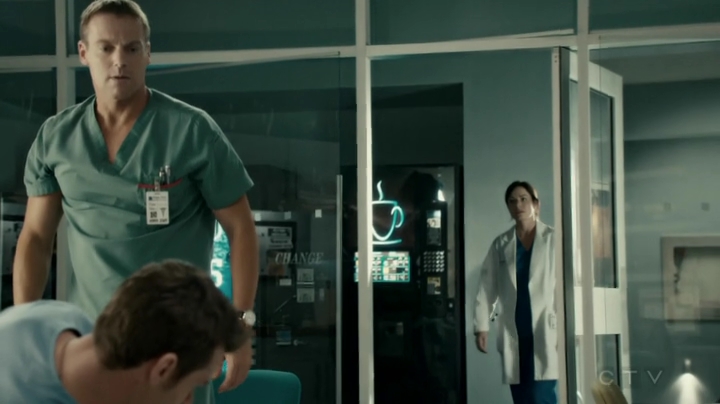 VampireDiariesWorld-dot-org_SavingHope2x17-2498.jpg