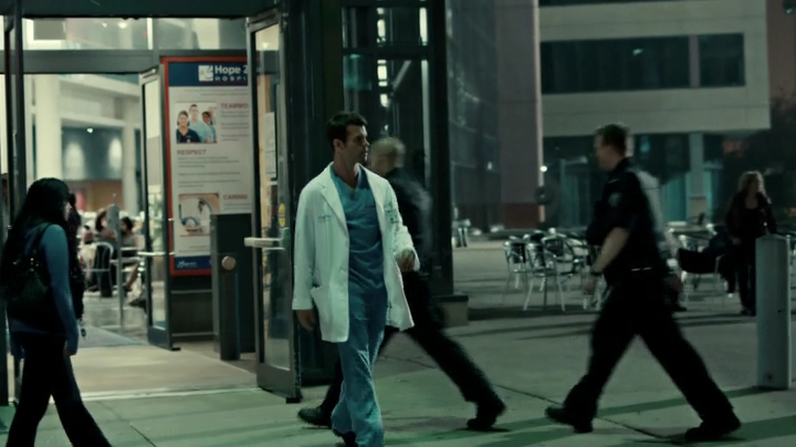 VampireDiariesWorld-dot-org_SavingHope2x18-0003.jpg