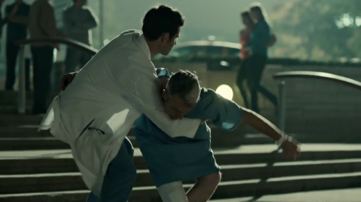 VampireDiariesWorld-dot-org_SavingHope2x18-0040.jpg