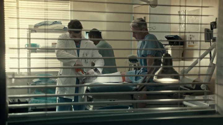 VampireDiariesWorld-dot-org_SavingHope2x18-0062.jpg