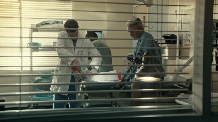 VampireDiariesWorld-dot-org_SavingHope2x18-0063.jpg