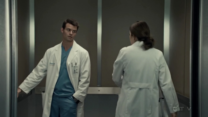 VampireDiariesWorld-dot-org_SavingHope2x18-0534.jpg