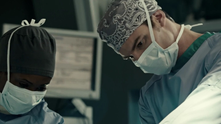 VampireDiariesWorld-dot-org_SavingHope2x18-0814.jpg