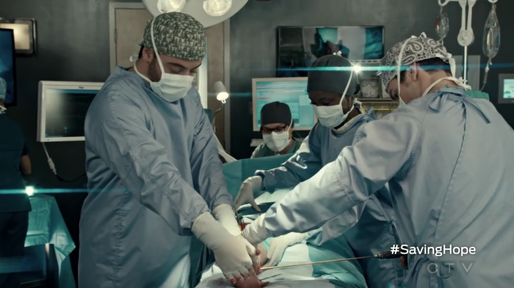 VampireDiariesWorld-dot-org_SavingHope2x18-0818.jpg