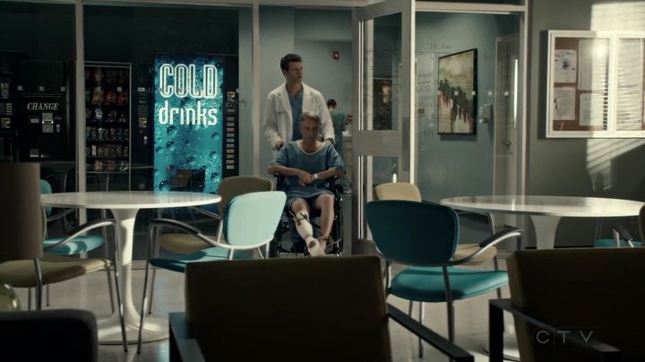 VampireDiariesWorld-dot-org_SavingHope2x18-1771.jpg