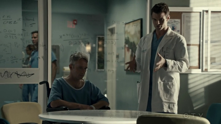 VampireDiariesWorld-dot-org_SavingHope2x18-1785.jpg