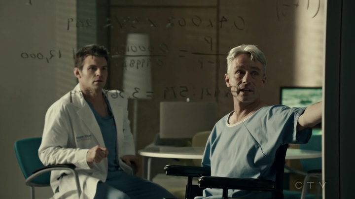VampireDiariesWorld-dot-org_SavingHope2x18-1827.jpg