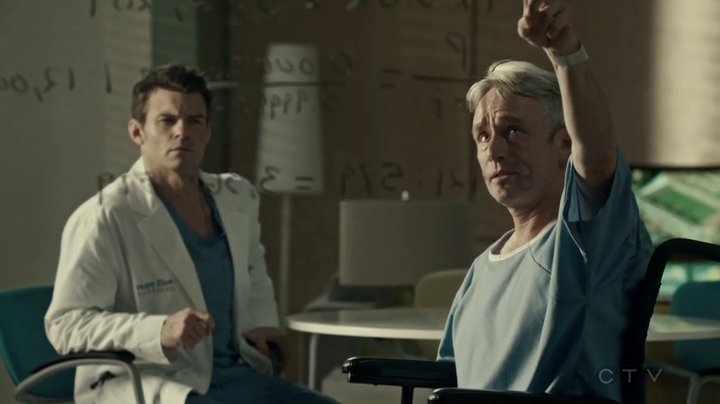 VampireDiariesWorld-dot-org_SavingHope2x18-1837.jpg