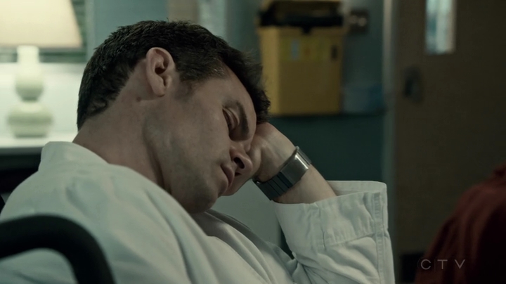 VampireDiariesWorld-dot-org_SavingHope2x18-2096.jpg