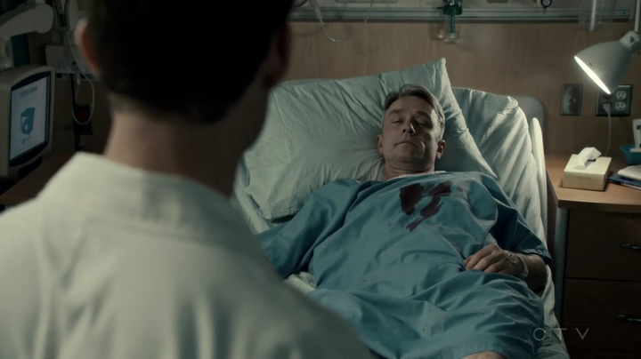 VampireDiariesWorld-dot-org_SavingHope2x18-2362.jpg