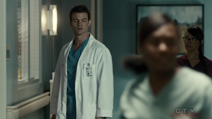 VampireDiariesWorld-dot-org_SavingHope3x01-0098.jpg