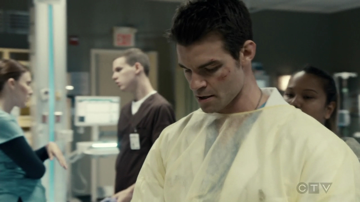 VampireDiariesWorld-dot-org_SavingHope3x01-0462.jpg