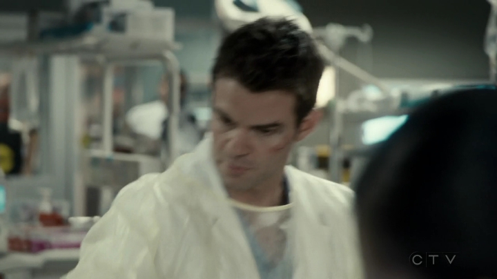 VampireDiariesWorld-dot-org_SavingHope3x01-0486.jpg