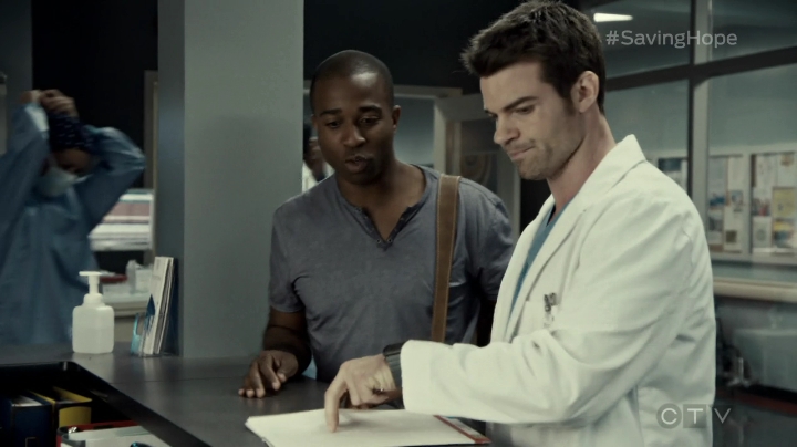 VampireDiariesWorld-dot-org_SavingHope3x02-0433.jpg