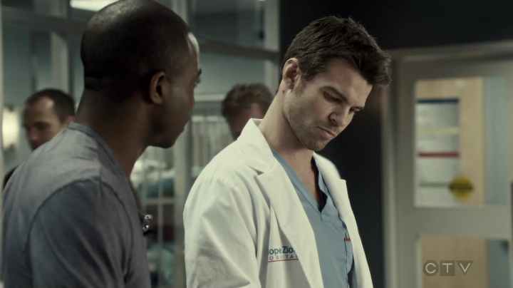 VampireDiariesWorld-dot-org_SavingHope3x02-0443.jpg