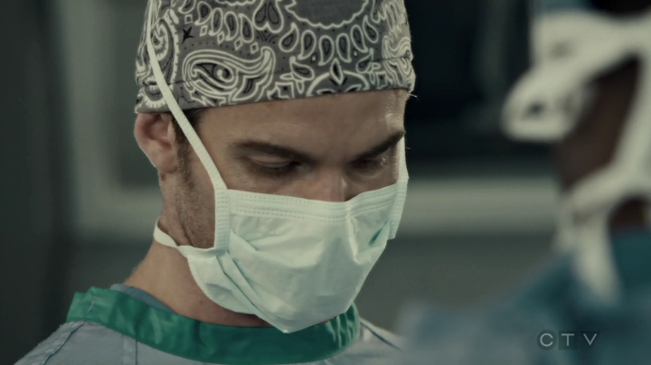 VampireDiariesWorld-dot-org_SavingHope3x02-0728.jpg