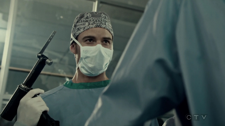 VampireDiariesWorld-dot-org_SavingHope3x02-0736.jpg