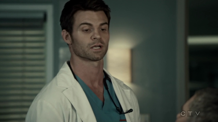 VampireDiariesWorld-dot-org_SavingHope3x02-0953.jpg