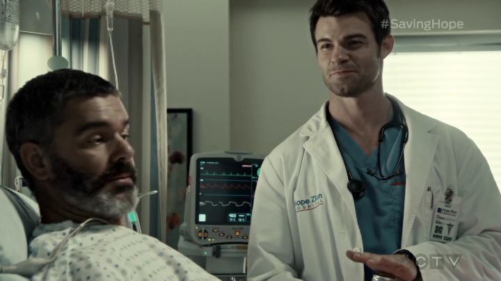VampireDiariesWorld-dot-org_SavingHope3x02-1405.jpg