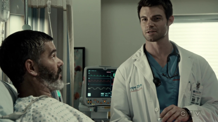 VampireDiariesWorld-dot-org_SavingHope3x02-1408.jpg