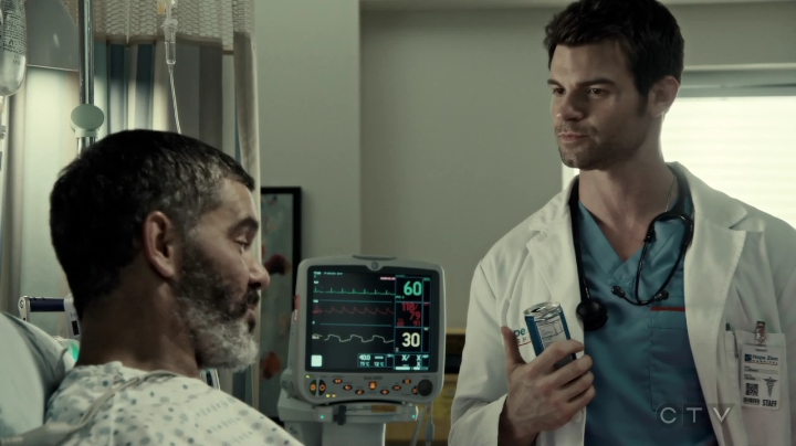 VampireDiariesWorld-dot-org_SavingHope3x02-1417.jpg