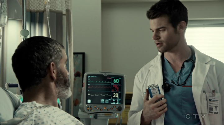 VampireDiariesWorld-dot-org_SavingHope3x02-1418.jpg