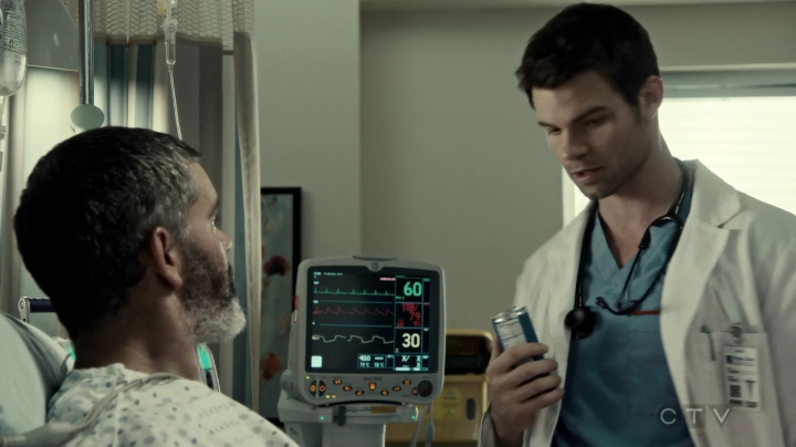 VampireDiariesWorld-dot-org_SavingHope3x02-1419.jpg