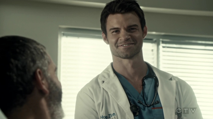 VampireDiariesWorld-dot-org_SavingHope3x02-1437.jpg