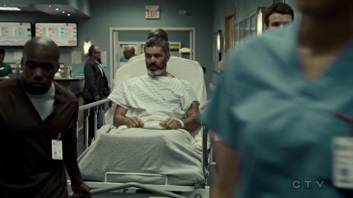 VampireDiariesWorld-dot-org_SavingHope3x02-1895.jpg