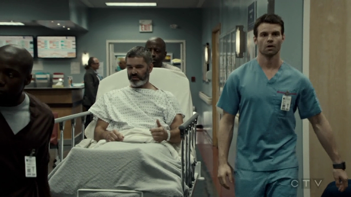 VampireDiariesWorld-dot-org_SavingHope3x02-1896.jpg