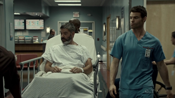 VampireDiariesWorld-dot-org_SavingHope3x02-1897.jpg