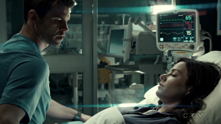 VampireDiariesWorld-dot-org_SavingHope3x02-2422.jpg