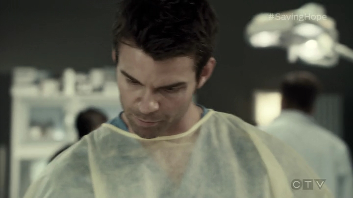VampireDiariesWorld-dot-org_SavingHope3x03-0382.jpg