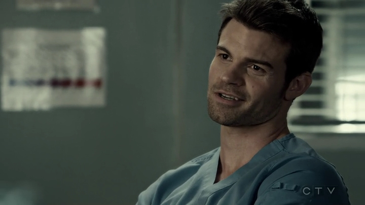 VampireDiariesWorld-dot-org_SavingHope3x03-1649.jpg