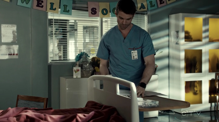 VampireDiariesWorld-dot-org_SavingHope3x03-1658.jpg