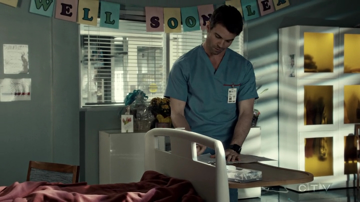 VampireDiariesWorld-dot-org_SavingHope3x03-1660.jpg