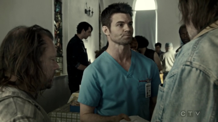 VampireDiariesWorld-dot-org_SavingHope3x04-0124.jpg