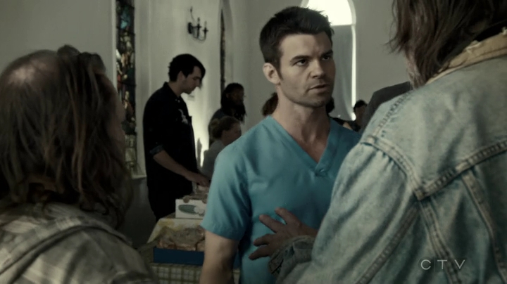 VampireDiariesWorld-dot-org_SavingHope3x04-0129.jpg