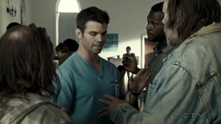 VampireDiariesWorld-dot-org_SavingHope3x04-0132.jpg