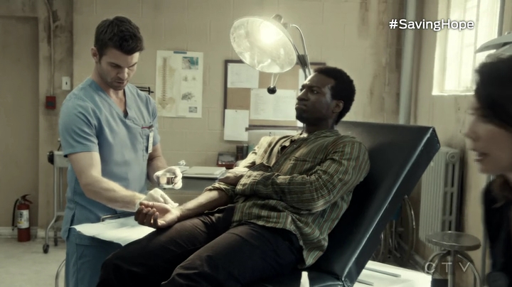 VampireDiariesWorld-dot-org_SavingHope3x04-0399.jpg