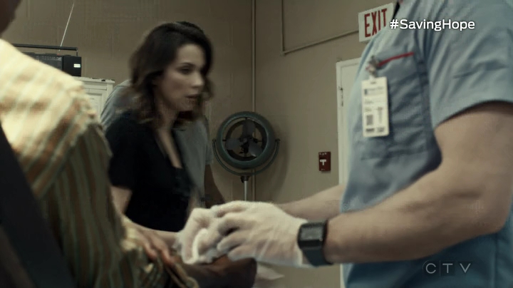VampireDiariesWorld-dot-org_SavingHope3x04-0400.jpg
