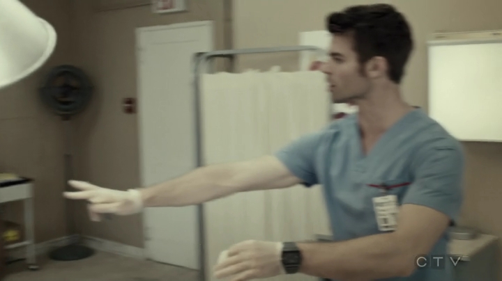 VampireDiariesWorld-dot-org_SavingHope3x04-0443.jpg